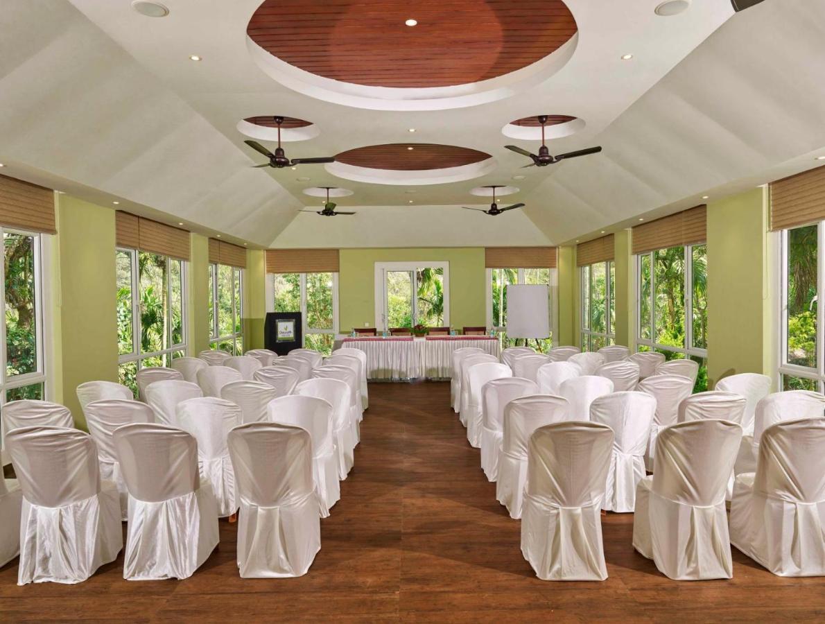 The Woods Resorts Wayanad Sultan Bathery Extérieur photo